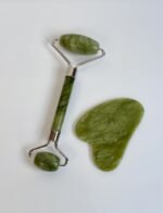 Rodillo jade y piedra gua sha